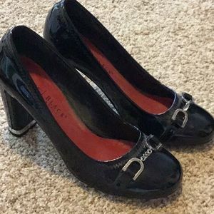 WHBM black patent Leather Pump